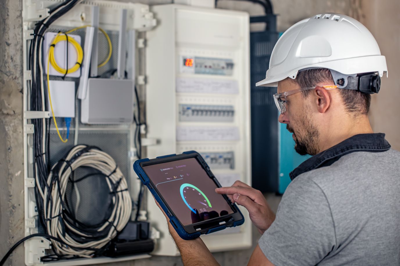 Wartung | GNB Elektrotechnik